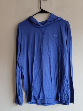 Men's large Puma blue long sleeve hooded t-shirt tee
